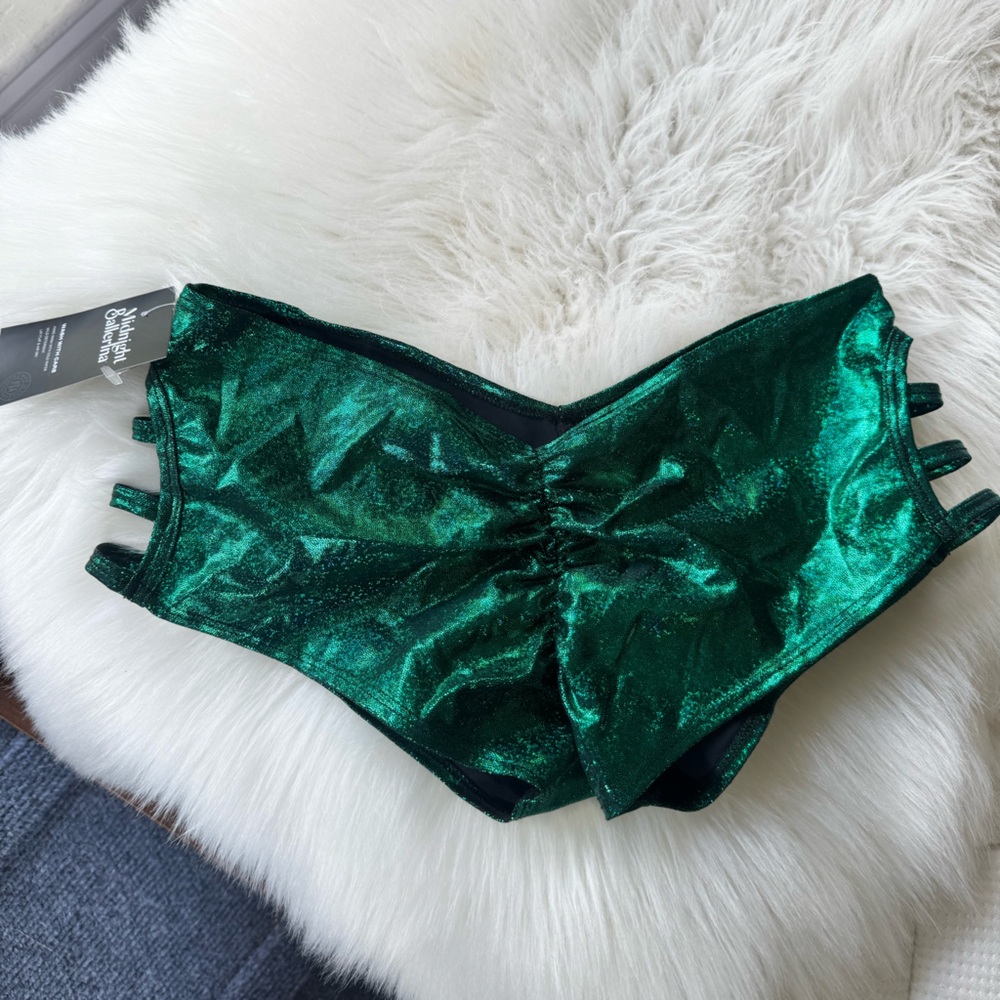 Midnight Ballerina twinkle cage booty short in green NWT